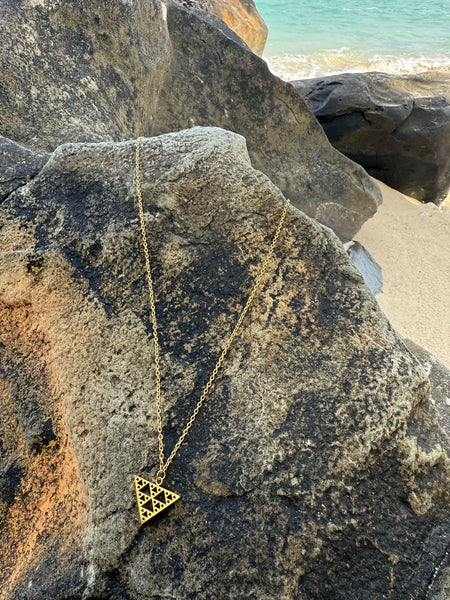 18ct Gold Plated Niho Pendant