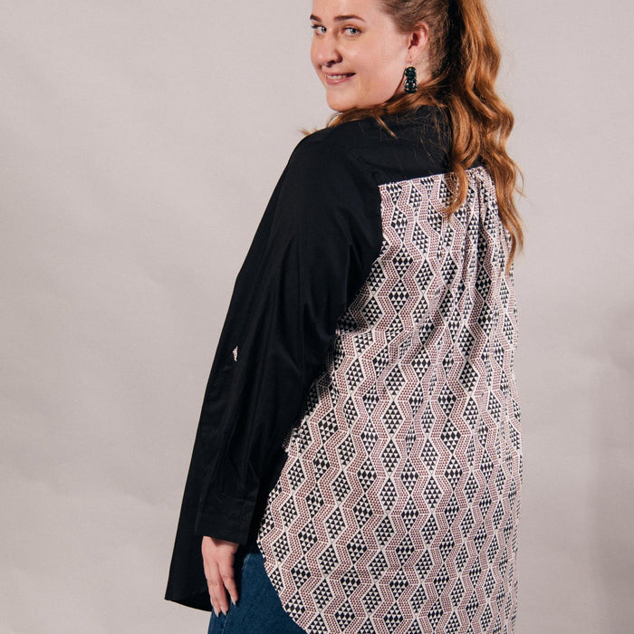Waharua Kōpito Cotton Button Shirt - Black