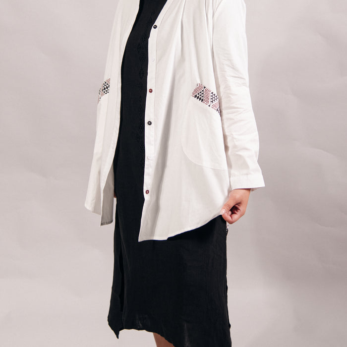 Waharua Kōpito Cotton Button Shirt - White