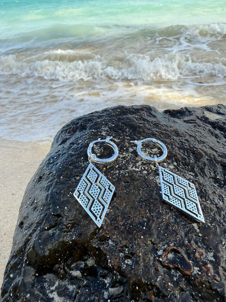 Silver Taimana Earring & Pendant Set