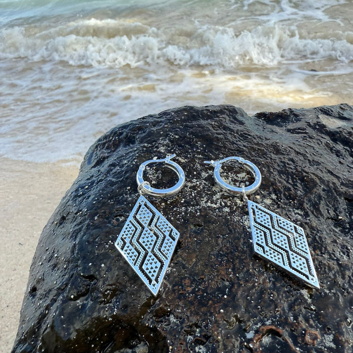 Silver Taimana Earring & Pendant Set
