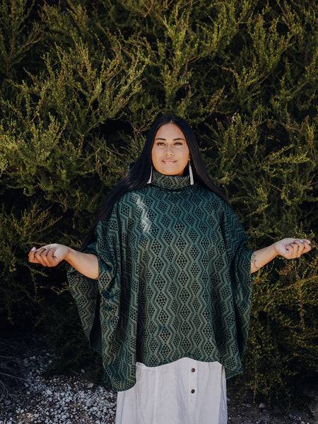 Waharua Kōpito Poncho - Dark Green