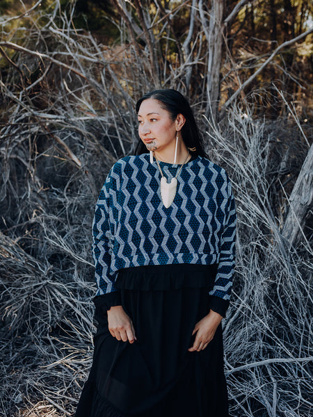 Waharua Kōpito Crop Top - Blue & White