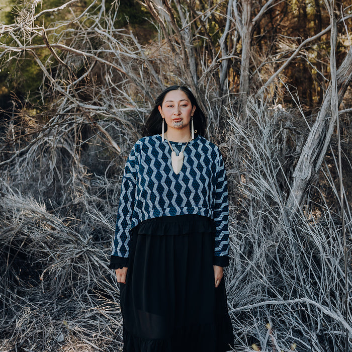 Waharua Kōpito Crop Top - Blue & White