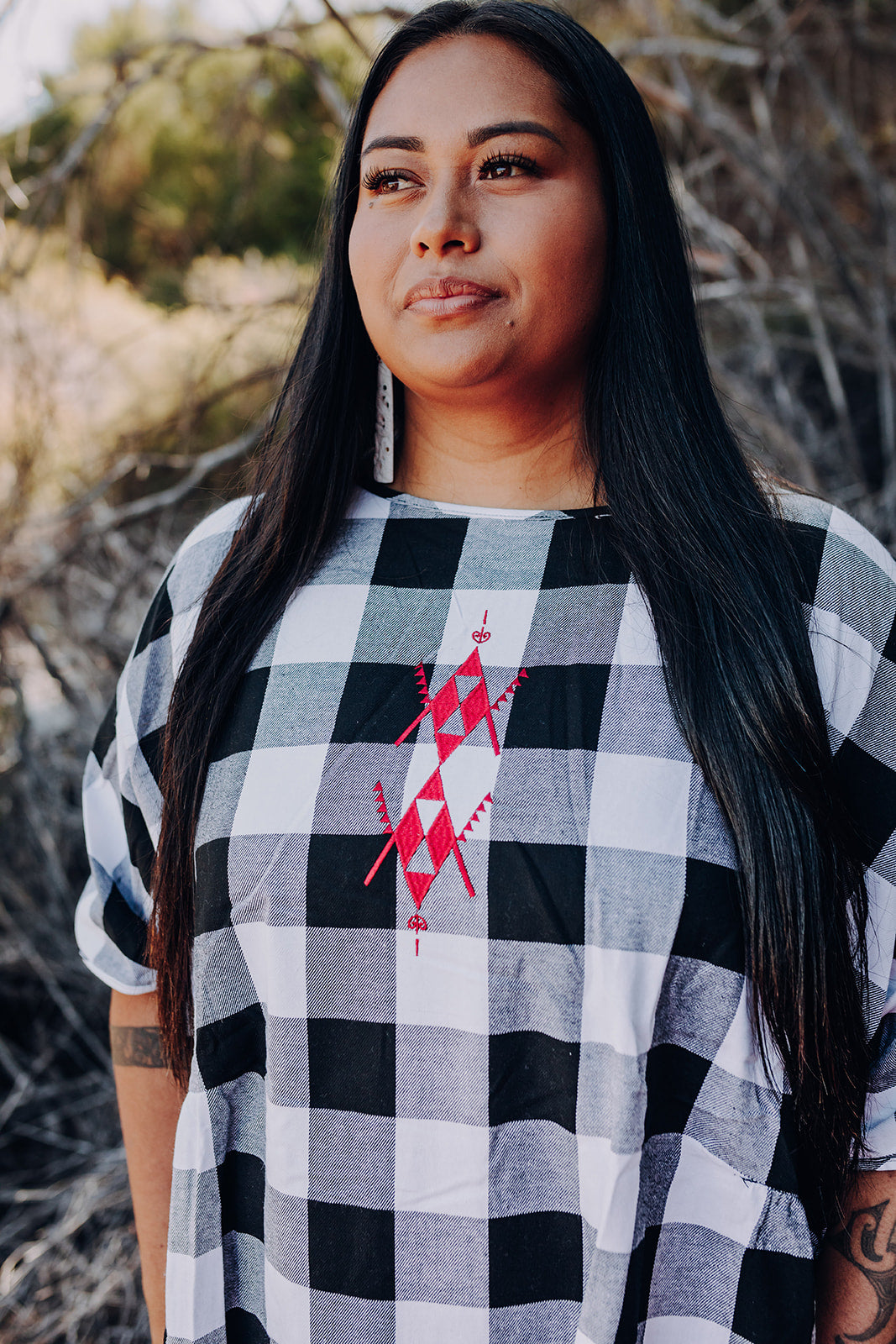Rangitāmiro Tartan Short Sleeve Dress - White &amp; Black