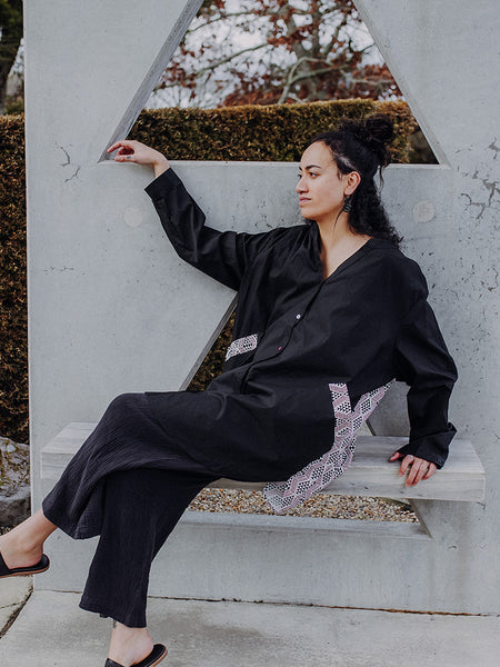 Waharua Kōpito Cotton Button Shirt - Black