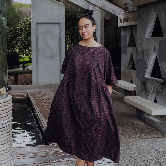 Waharua Kōpito Short Sleeve Dress - Purple/Brown Mauve
