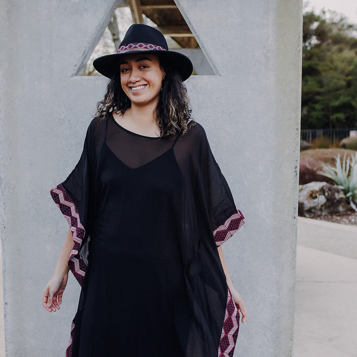 Waharua Kōpito Kaftan - Maroon & White Border