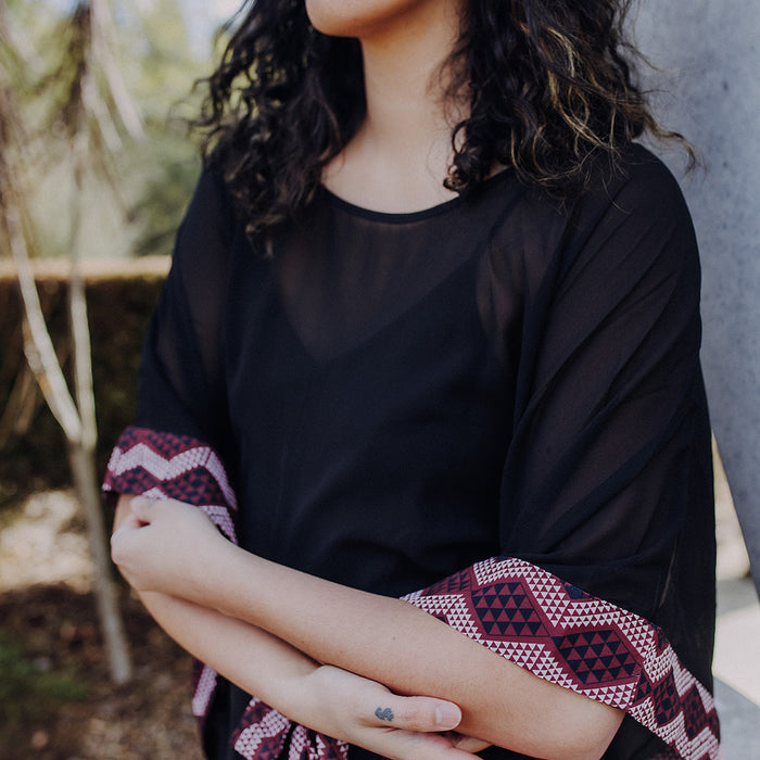 Waharua Kōpito Kaftan - Maroon & White Border