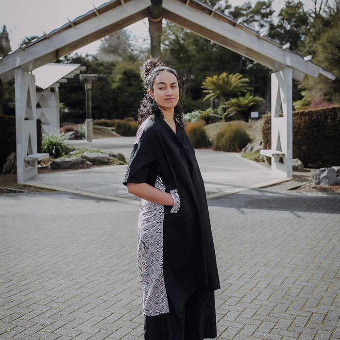 Waharua Kōpito Cotton Button Dress - Black, White & Red