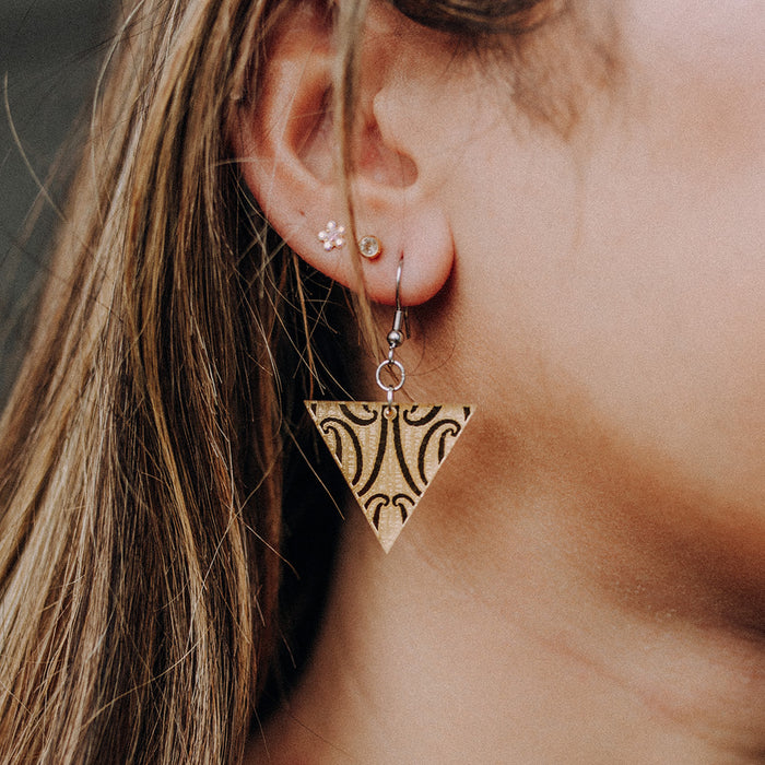Gold Resin Tapatoru Earrings