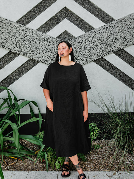 Taimana Toru Short Sleeve Linen Dress - Black