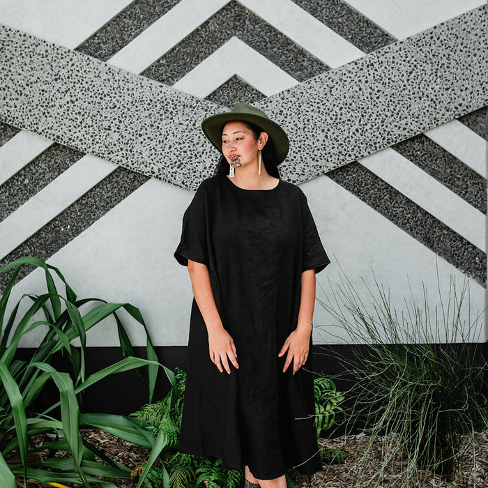 Taimana Toru Short Sleeve Linen Dress - Black