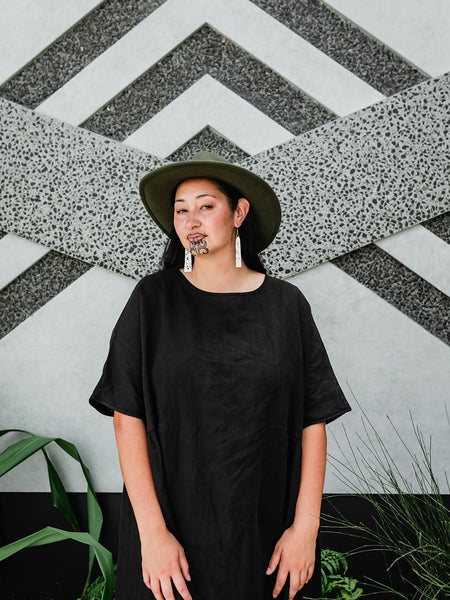 Taimana Toru Short Sleeve Linen Dress - Black