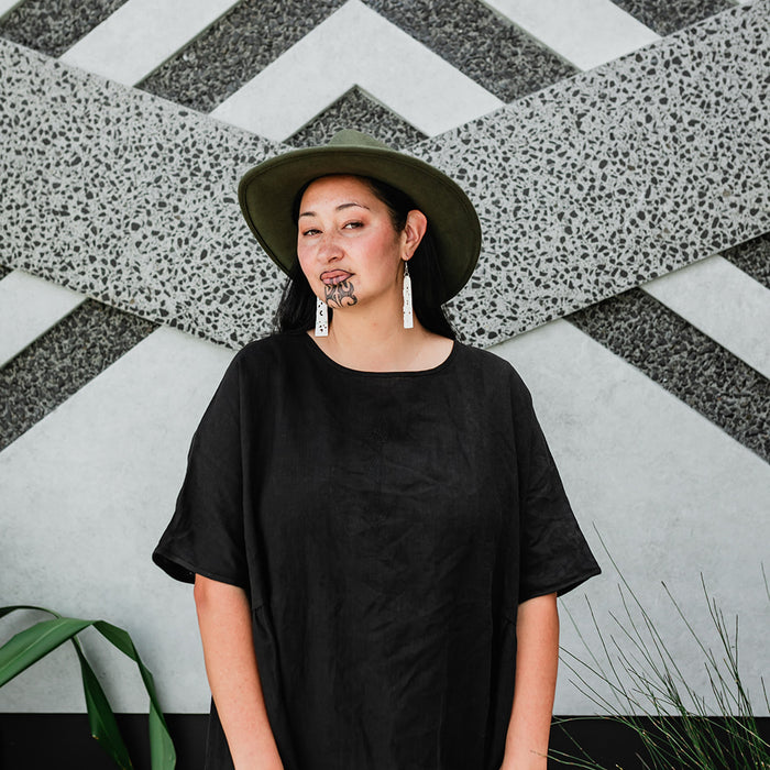 Taimana Toru Short Sleeve Linen Dress - Black