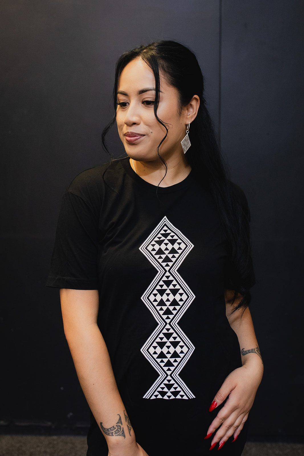 Aonui Print Tee - Black
