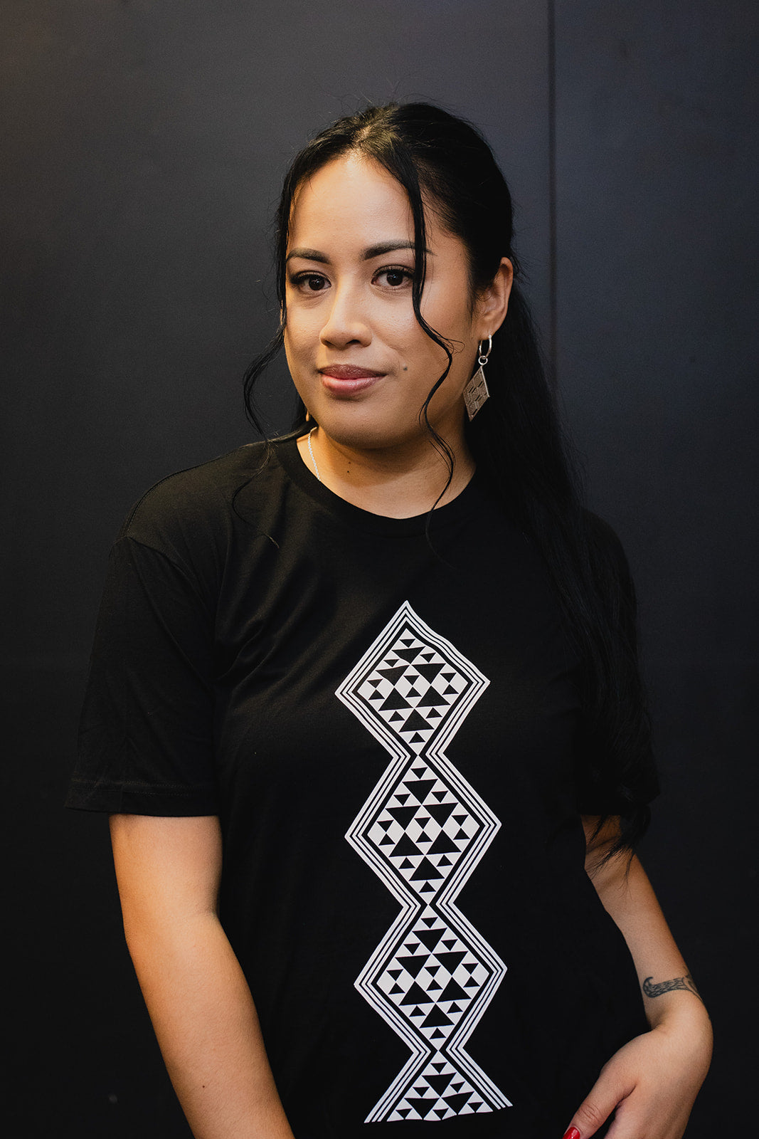 Aonui Print Tee - Black