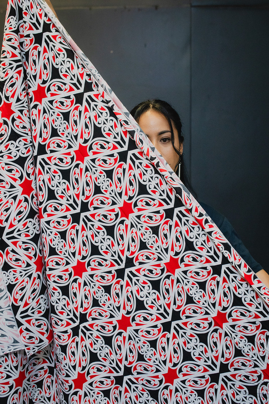 Kōwhaiwhai Pareo - Red, Black &amp; White