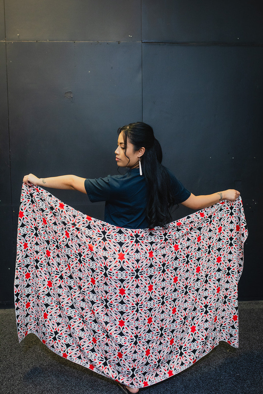 Kōwhaiwhai Pareo - Red, Black &amp; White