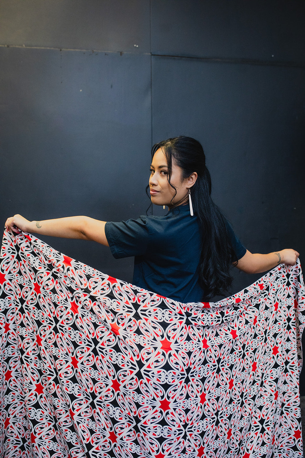 Kōwhaiwhai Pareo - Red, Black &amp; White