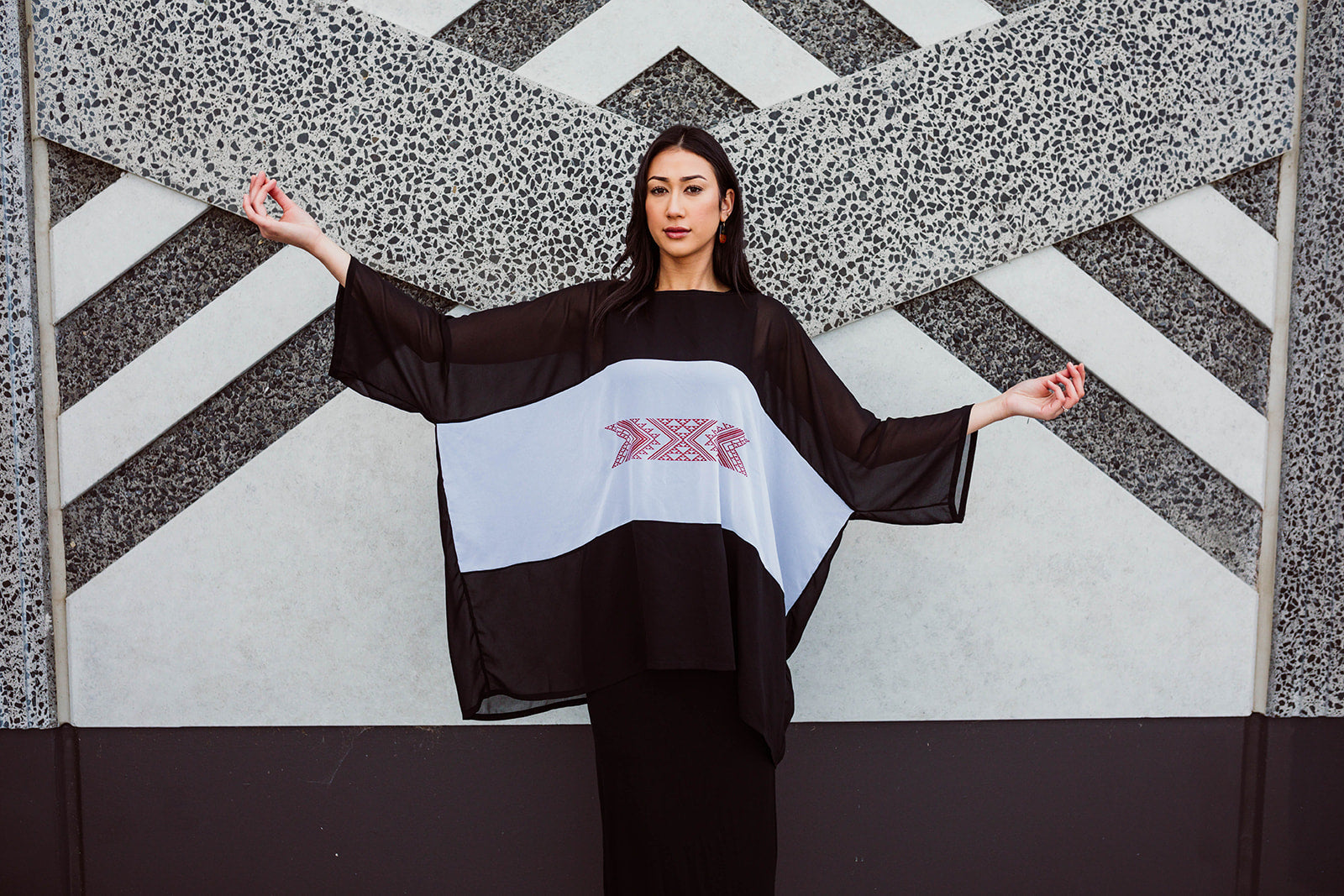 Taniko Hou Slide Top - Black/White/Black