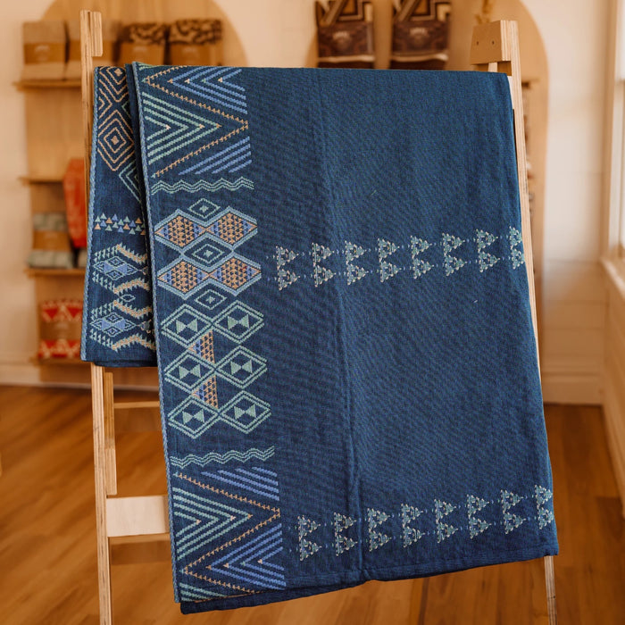 Awhi Company Kahika - Mahana Blanket