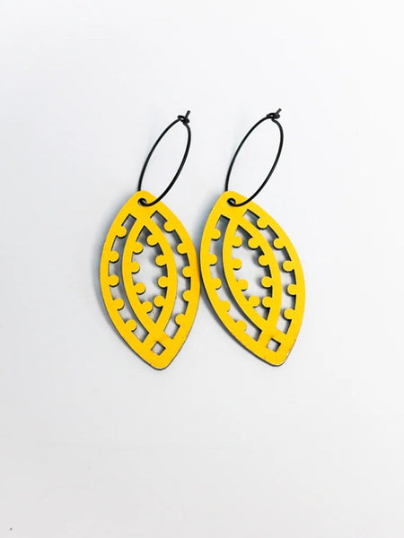 NTK Earrings Yellow, Hinetakurua - Tara