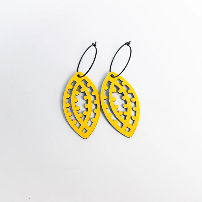 NTK Earrings Yellow, Hinetakurua - Tara