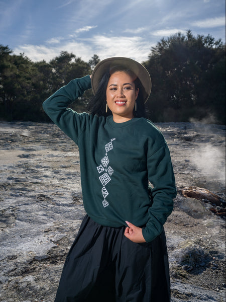 Taniko Waru Print Crew - Pine Green