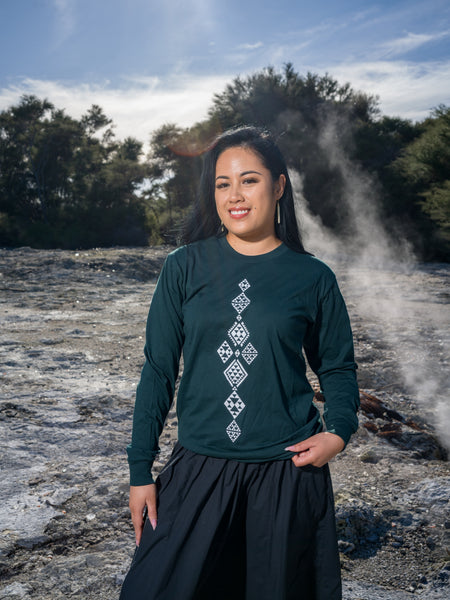 Taniko Waru Long Sleeve Tee - Pine Green