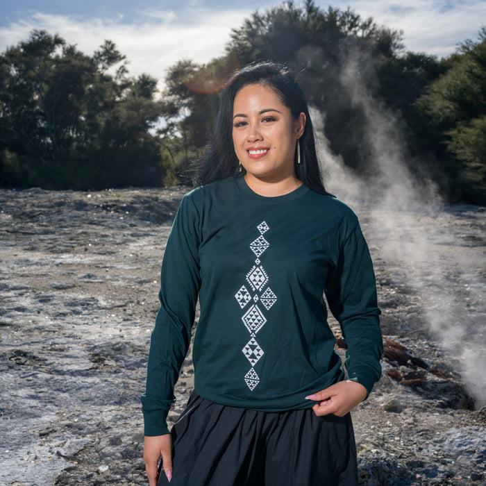 Taniko Waru Long Sleeve Tee - Pine Green