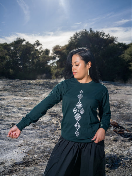 Taniko Waru Long Sleeve Tee - Pine Green