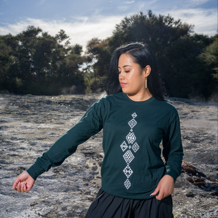 Taniko Waru Long Sleeve Tee - Pine Green