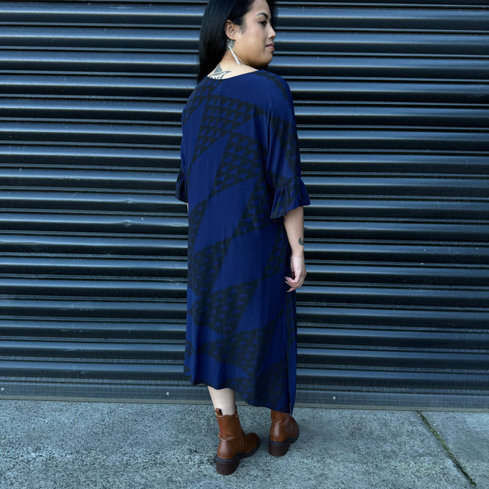 Niho Taniwha Frill Sleeve Dress - Navy