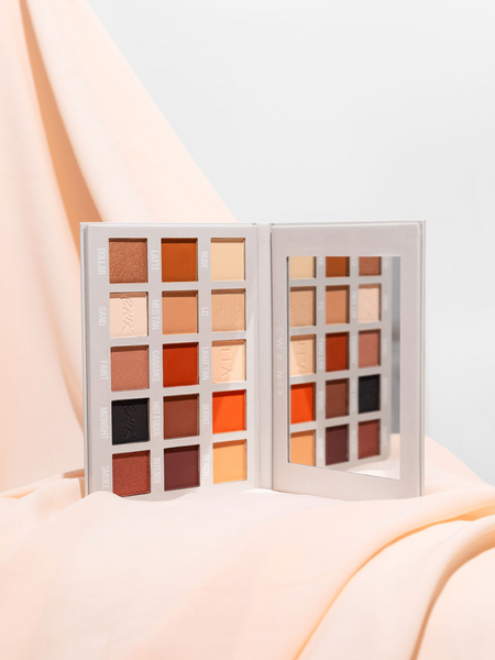 Cwnix Eyeshadow Palette