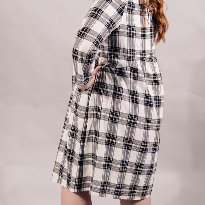 Rangitāmiro Tartan Dress - Black & White