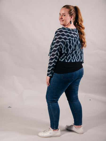 Waharua Kōpito Crop Top - Blue & White