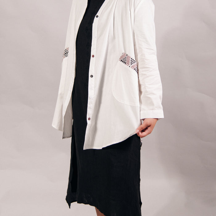 Waharua Kōpito Cotton Button Shirt - White