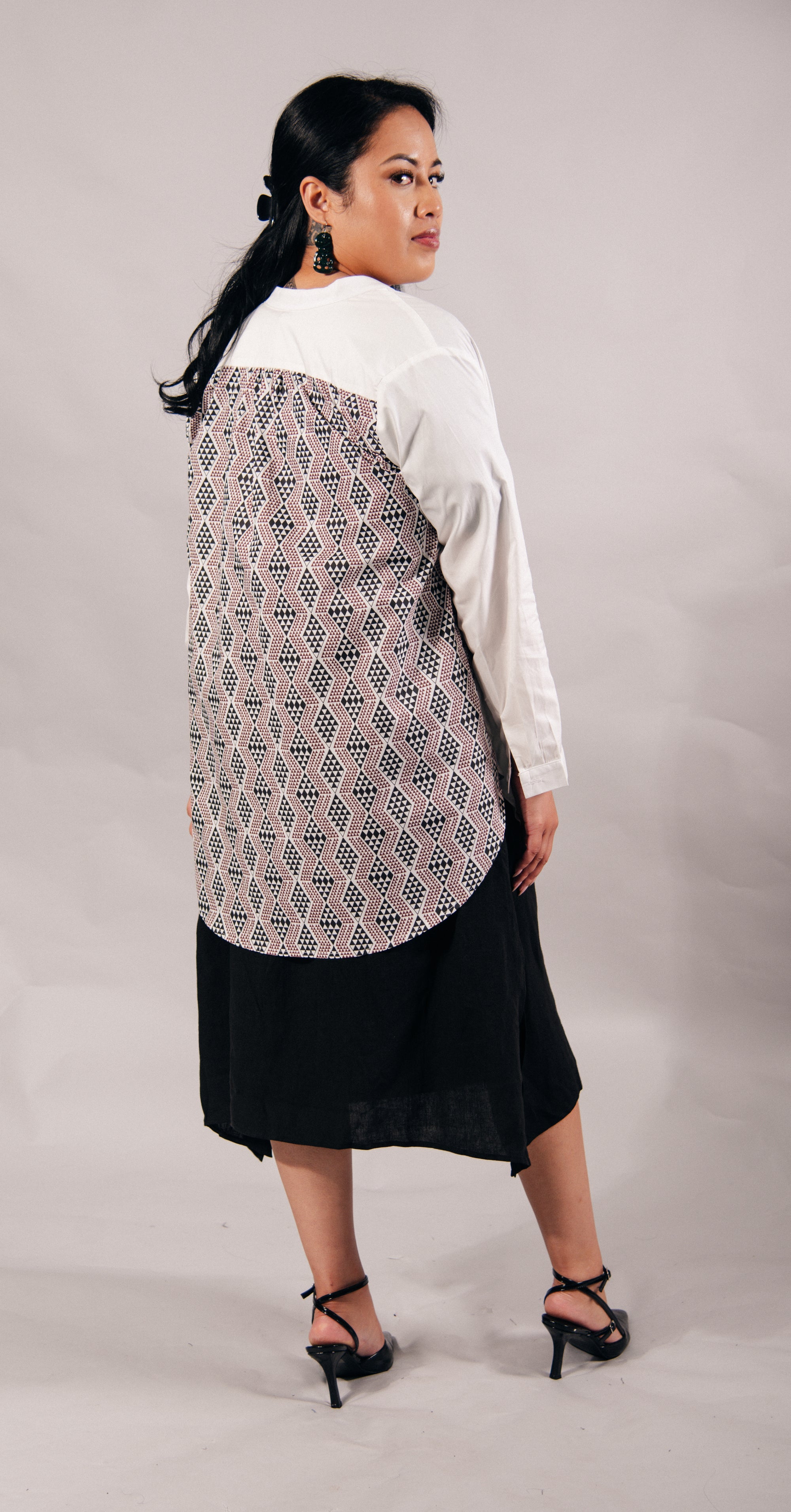 Pre Order Waharua Kōpito Cotton Button Shirt - White