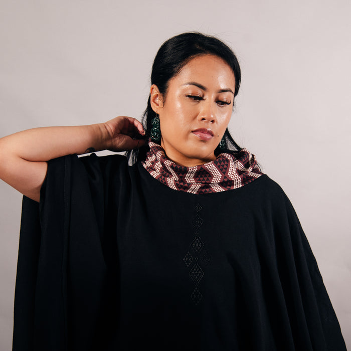 Waharua Kōpito with Taniko Waru Embroidery Poncho - Black