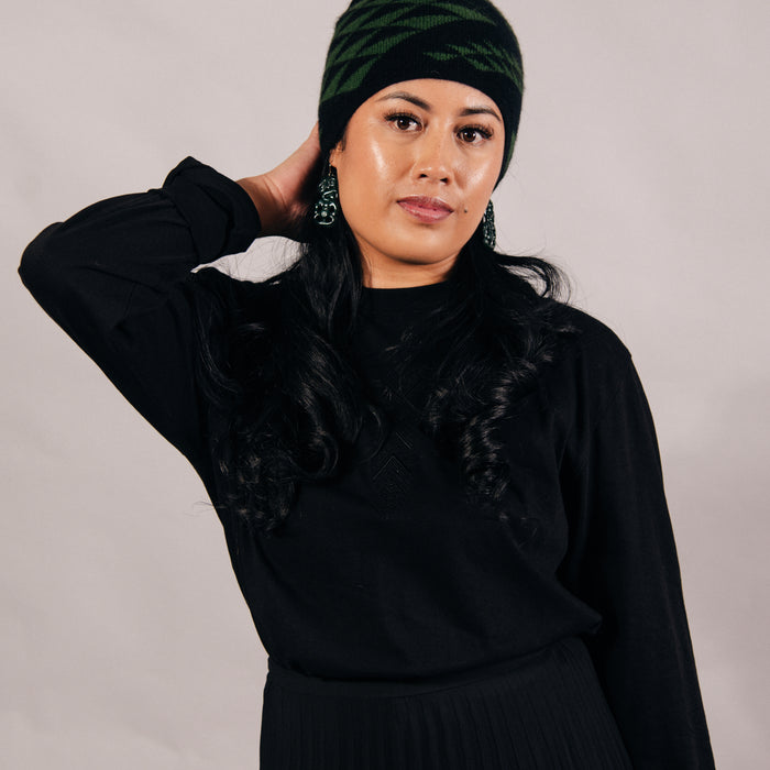 Waharua Kōpito Kākāriki/Pango Pōtae (Emerald/Black Beanie)