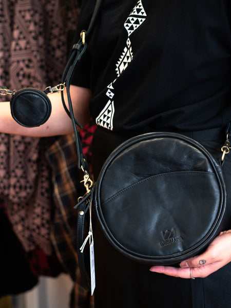 Canteen Crossbody Leather Bag - Black