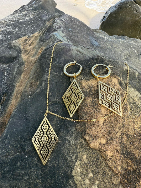 18ct Gold Plated Taimana Earring and Pendant Set