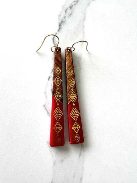 Dark Red Resin & Walnut Wood Taniko Waru Earrings