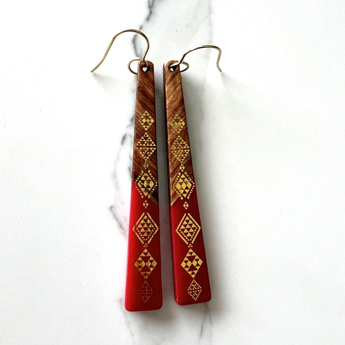 Dark Red Resin & Walnut Wood Taniko Waru Earrings