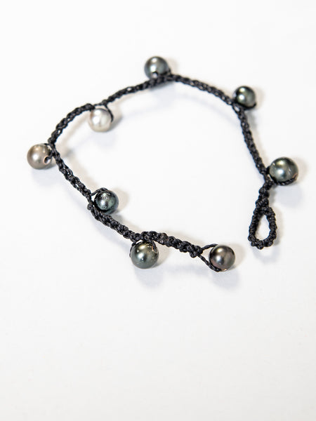 ŌMEKA Pearl Bracelet